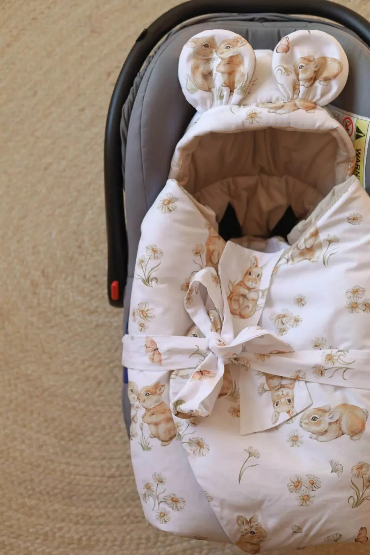 Car Seat Blanket - Velvet & Cotton - Bunnies in Daisies