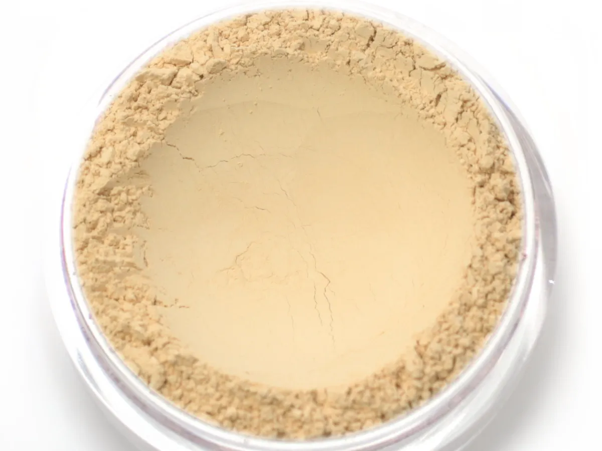 "Cake" - Delicate Mineral Powder Foundation